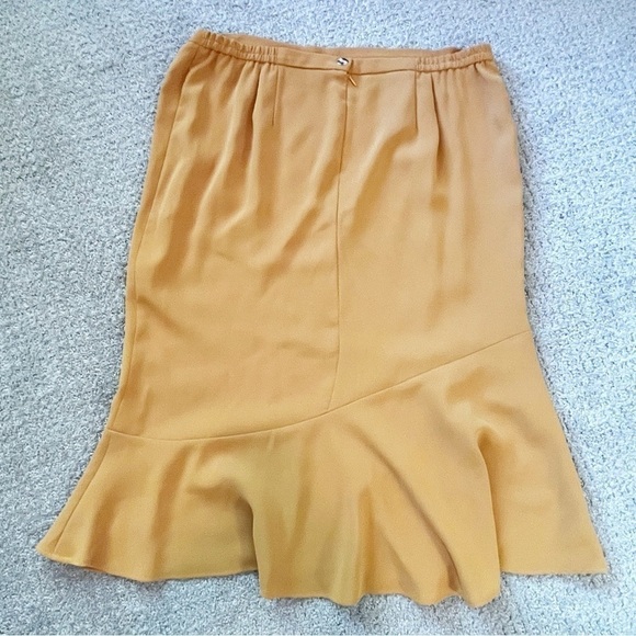 Lily & Taylor Women’s Mustard Gold Trumpet Skirt Sz 22 Suit Mermaid Flare - Picture 4 of 5
